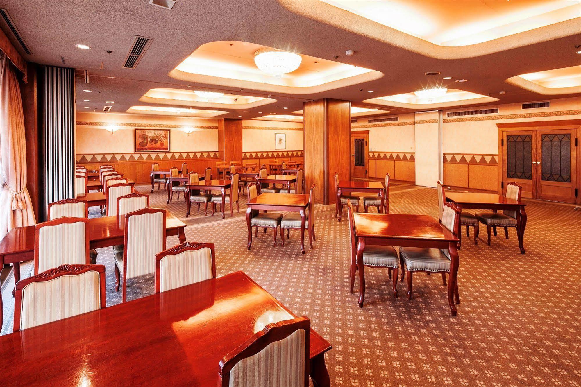 Sunsky Hotel Kitakyushu Exterior foto